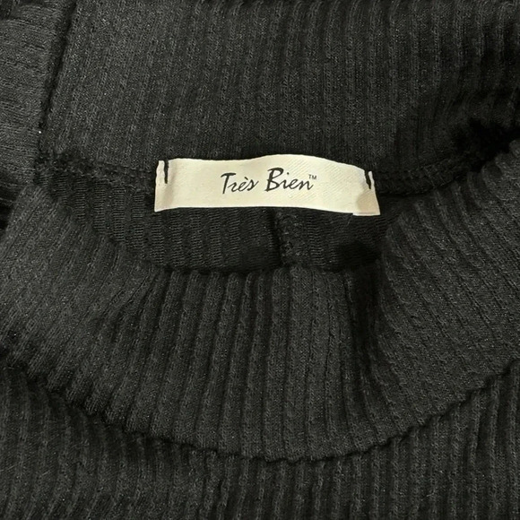 Tres Bien Sleeveless Top - Picture 3 of 4